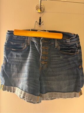 Women’s Jean Shorts